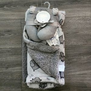 Baby neck pillow & throw